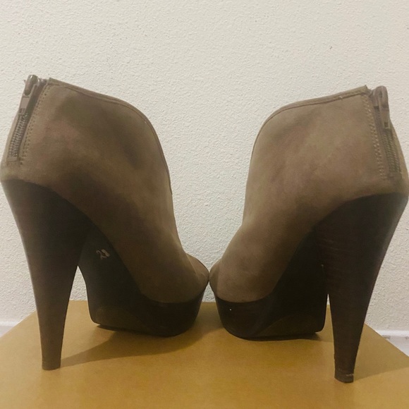 Carlos Santana Booties - Picture 3 of 6